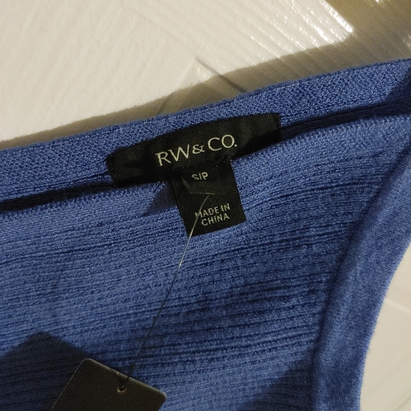 RW&CO. Ribbed Knit V-Neck Cropped Cami NWT - Picture 5 of 6